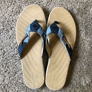 NWOT Sperry Sandals
